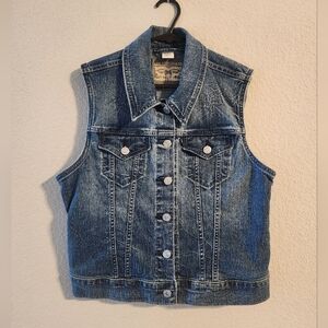 Levi Strauss & Co Original Riveted Jean Fitted Trucker Denim Vest Women’s medium
